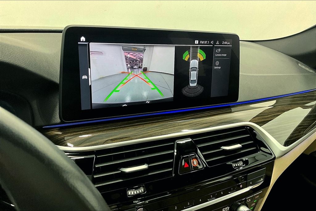 2023 BMW 5 Series 530i