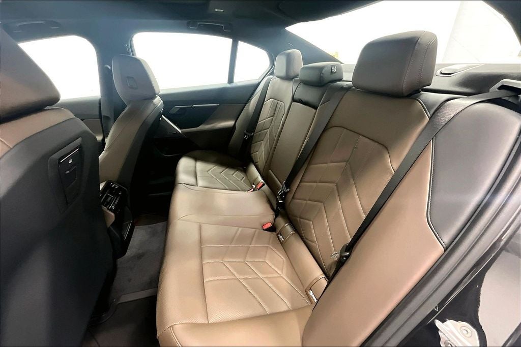 2026 BMW 5 Series 530i xDrive