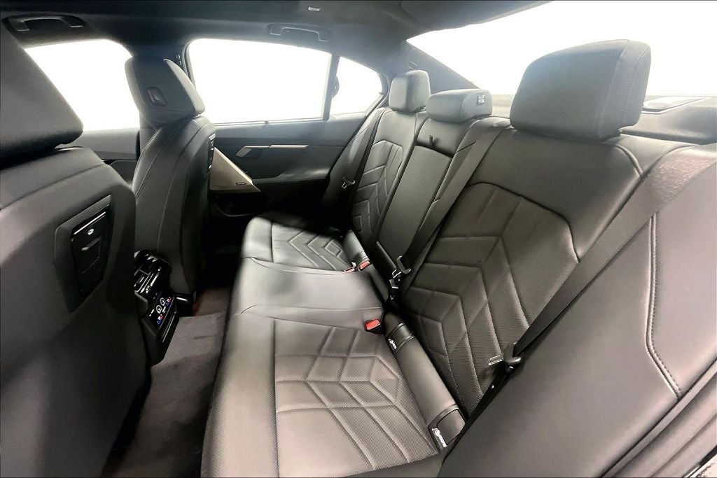 2026 BMW i5 eDrive40