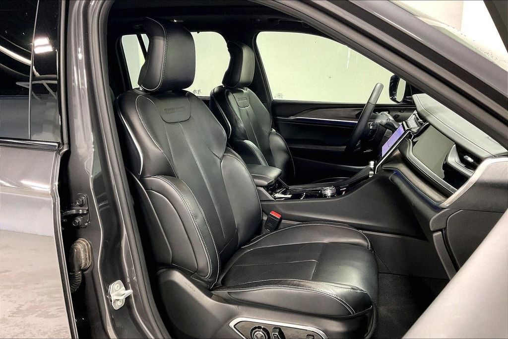 2022 Jeep Grand Cherokee Overland