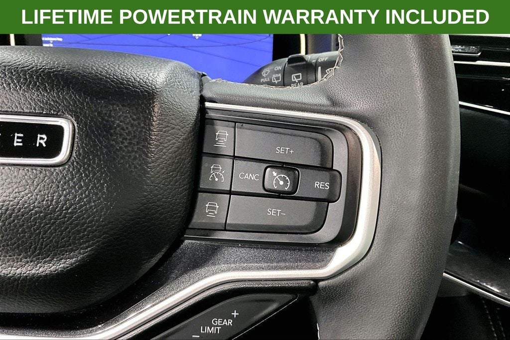 2023 Jeep Wagoneer Base