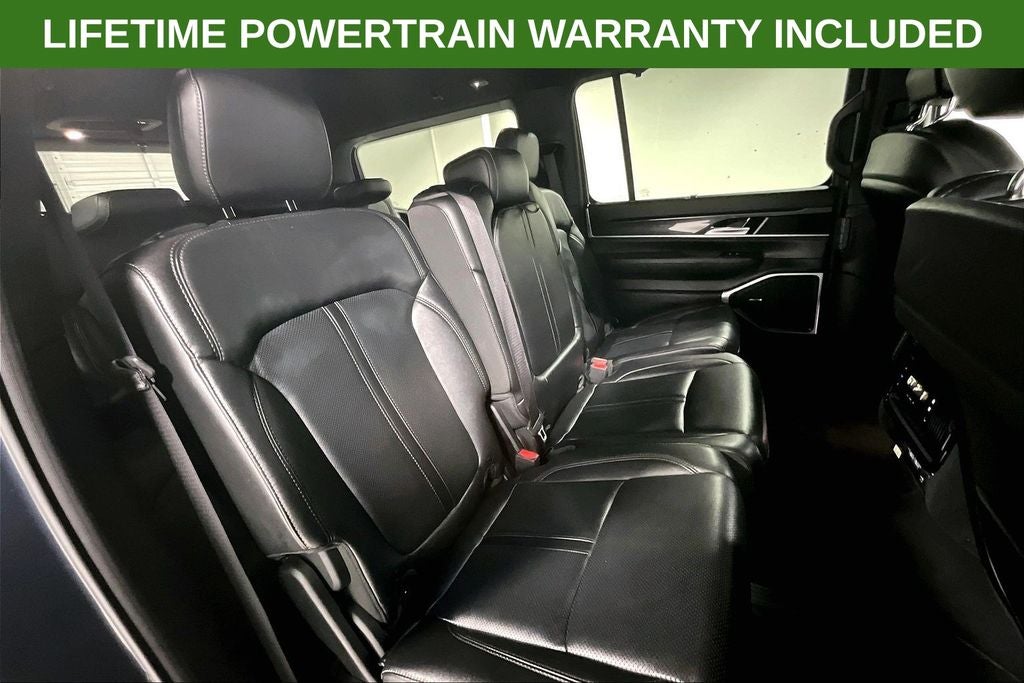 2023 Jeep Wagoneer Base