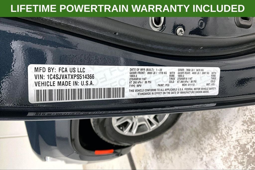 2023 Jeep Wagoneer Base