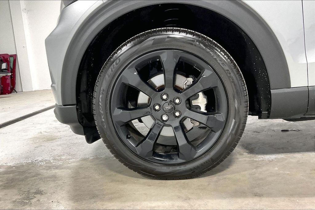 2024 Ford Explorer ST-Line