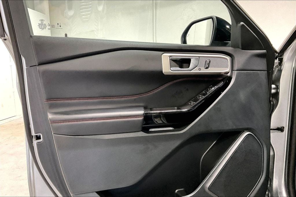 2024 Ford Explorer ST-Line