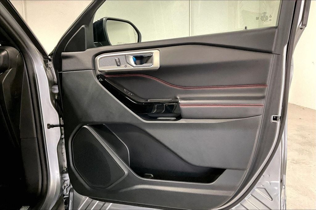 2024 Ford Explorer ST-Line