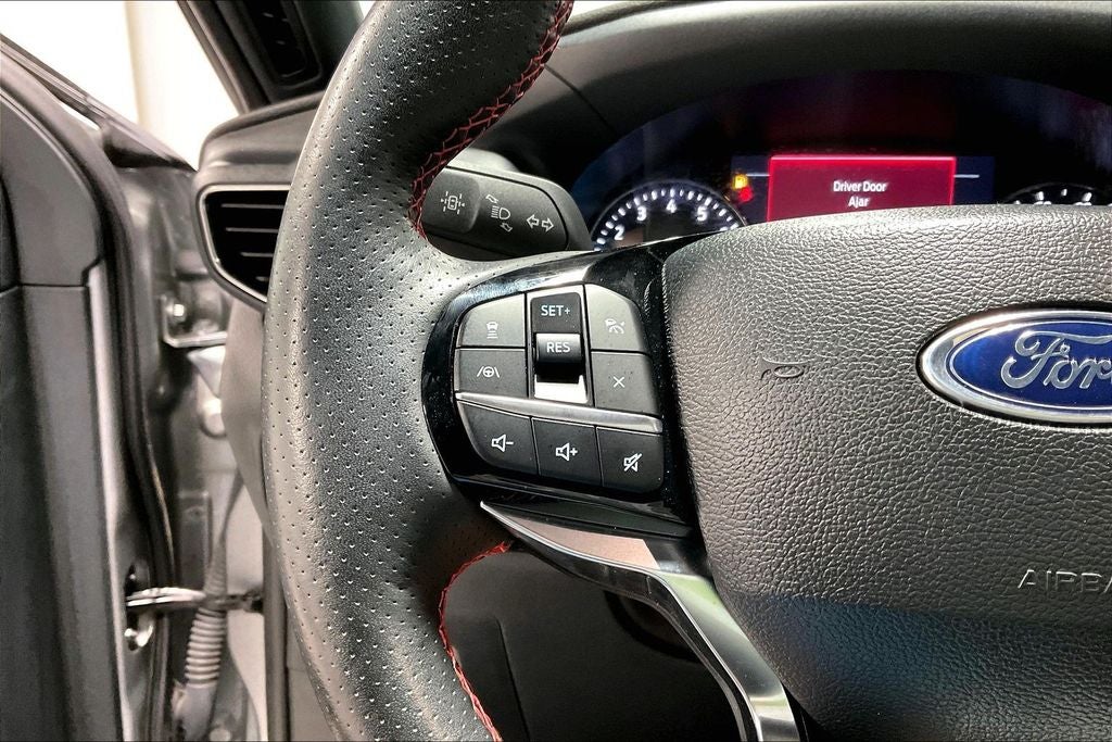 2024 Ford Explorer ST-Line