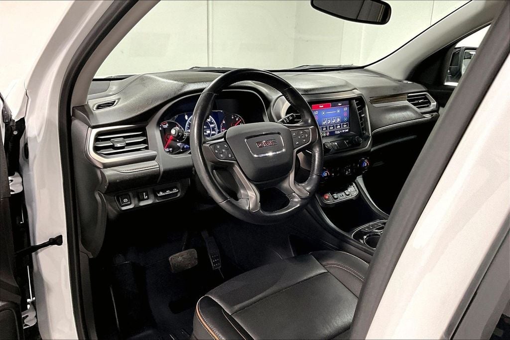 2022 GMC Acadia AT4