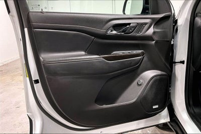 2022 GMC Acadia AT4