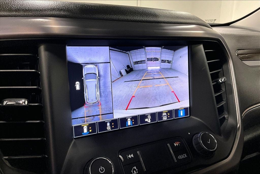 2022 GMC Acadia AT4