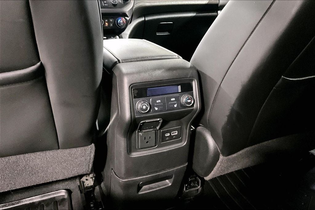 2022 GMC Acadia AT4