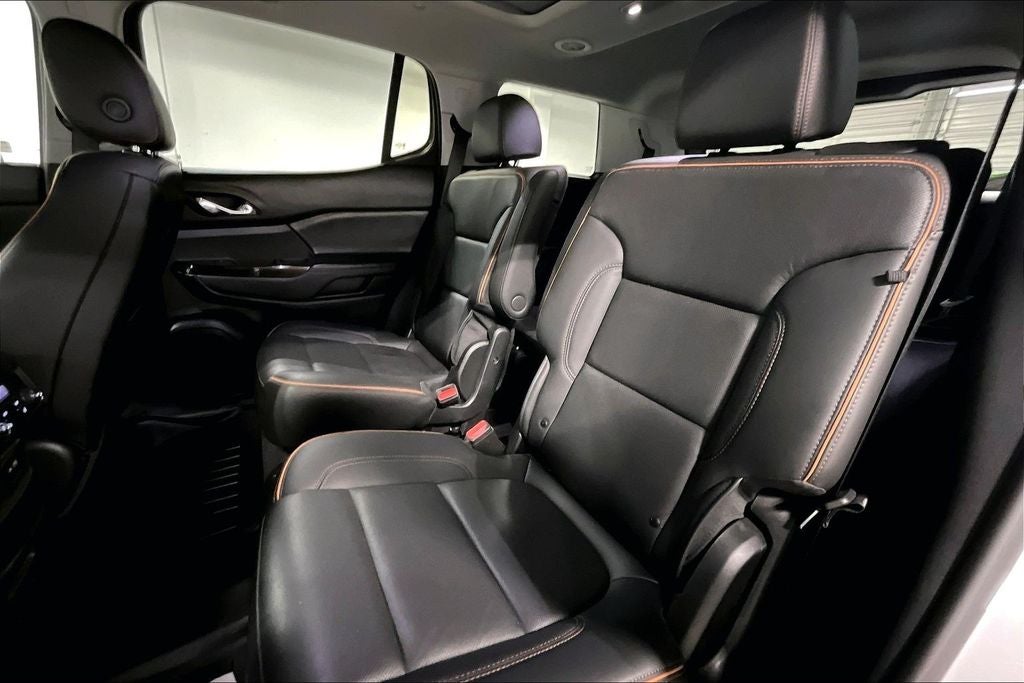 2022 GMC Acadia AT4