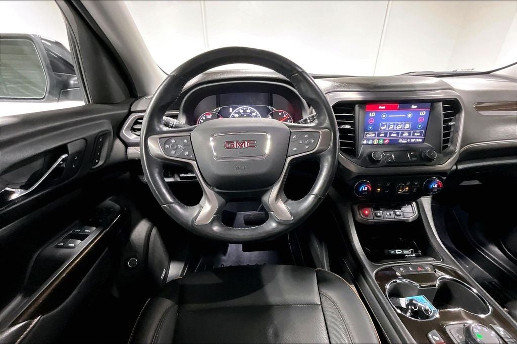 2022 GMC Acadia AT4