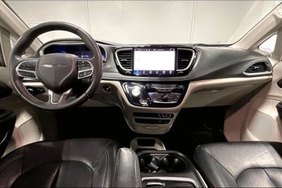 2022 Chrysler Pacifica Hybrid Touring L