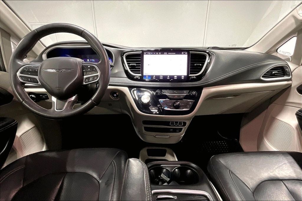 2022 Chrysler Pacifica Hybrid Touring L