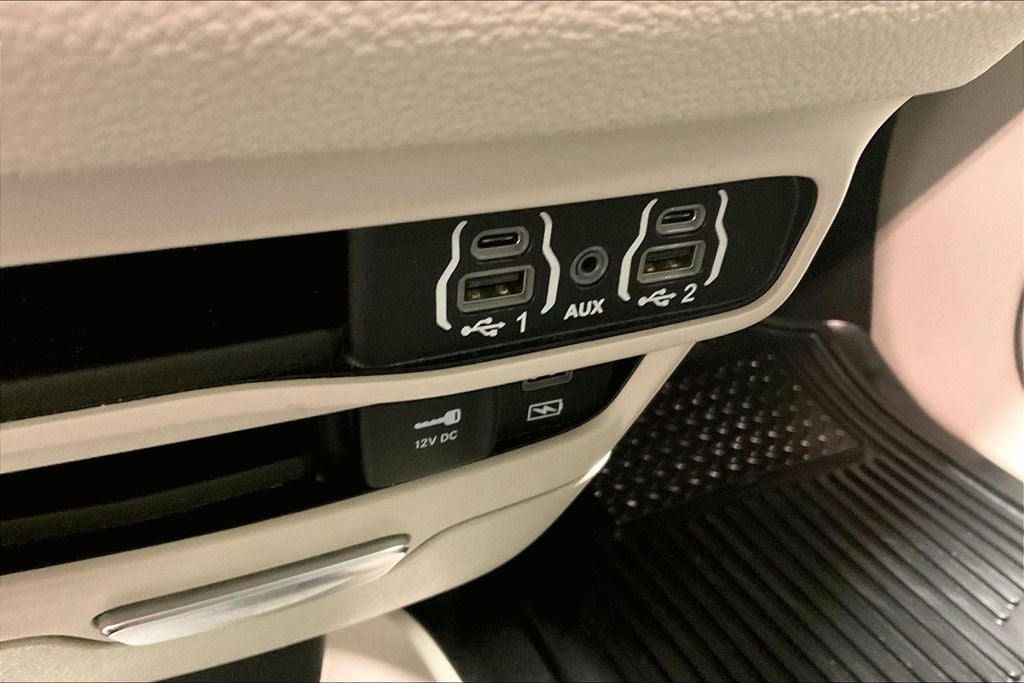 2022 Chrysler Pacifica Hybrid Touring L