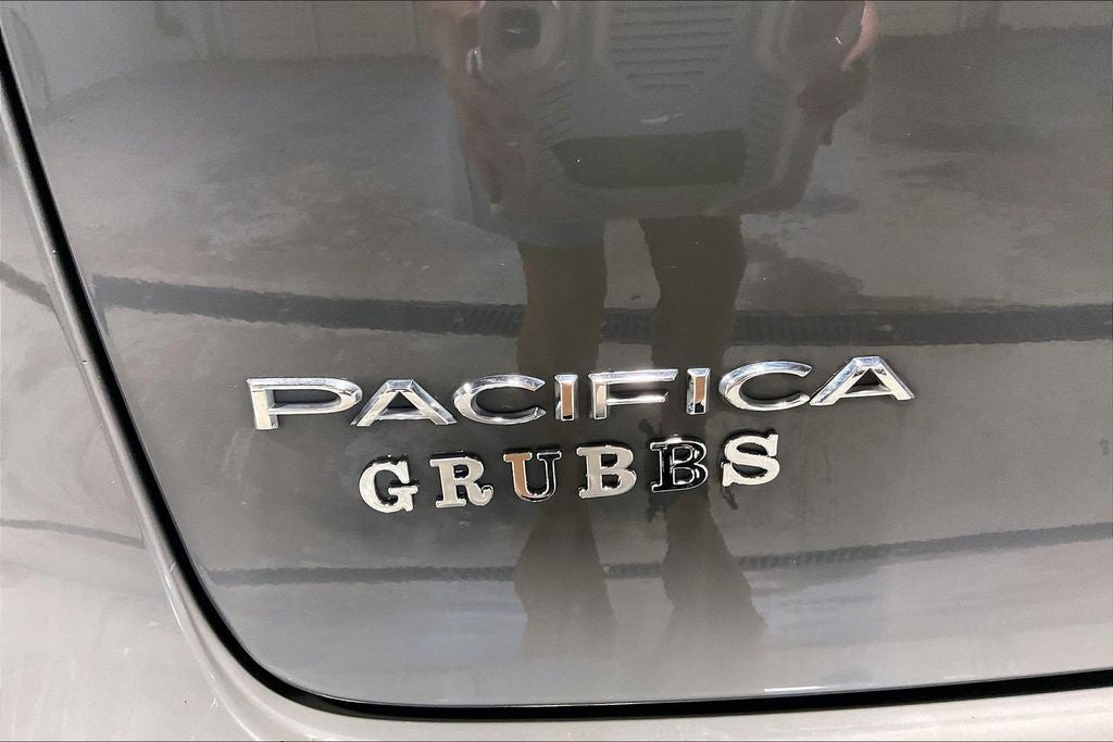 2022 Chrysler Pacifica Hybrid Touring L
