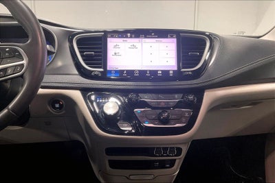 2022 Chrysler Pacifica Hybrid Touring L