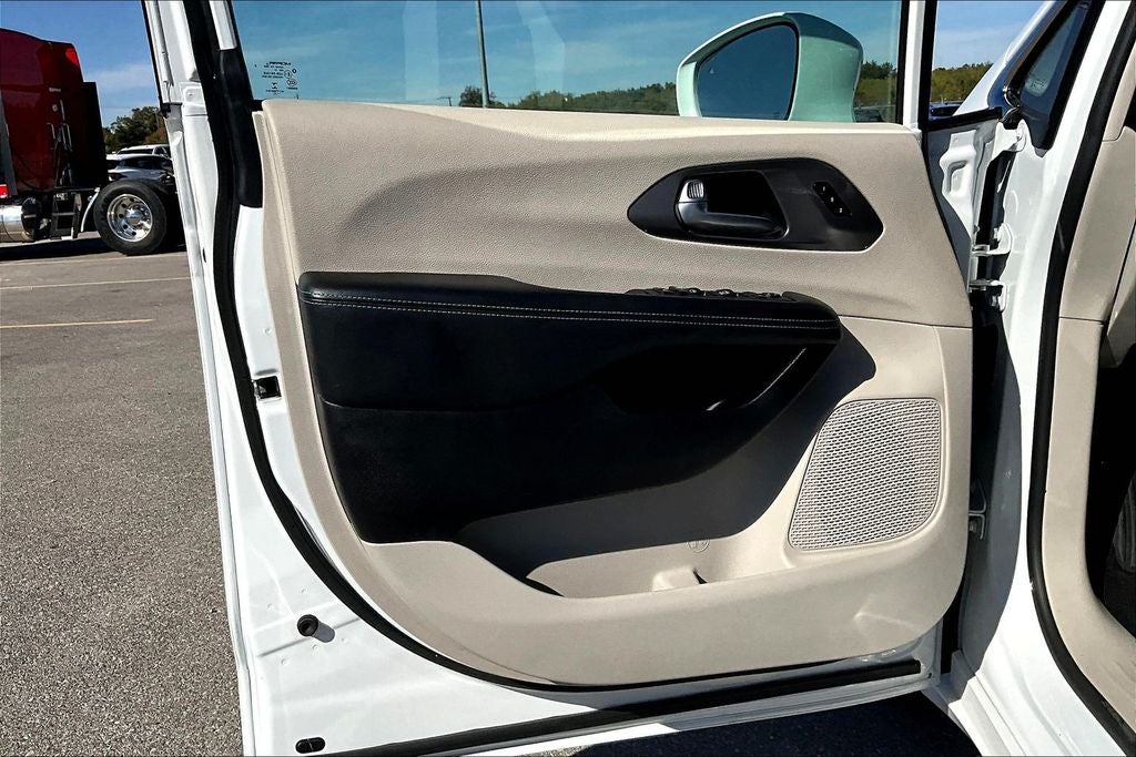 2021 Chrysler Pacifica Touring L