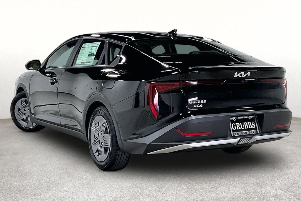 2026 Kia K4 LX