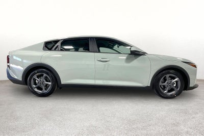 2026 Kia K4 LX