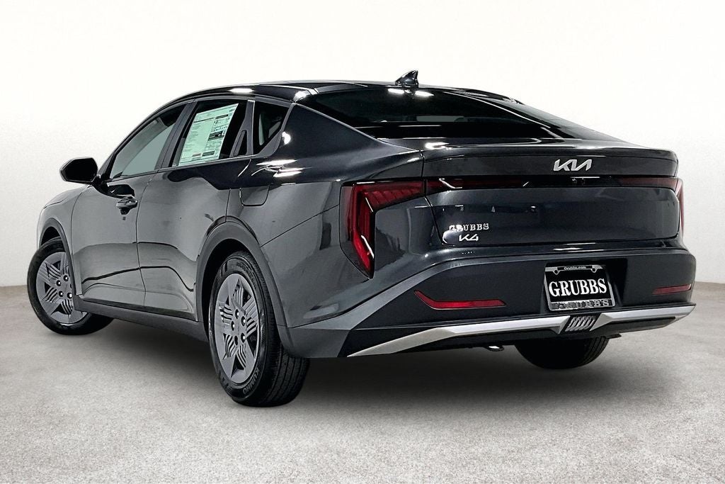 2026 Kia K4 LX