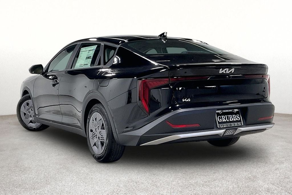 2026 Kia K4 LX