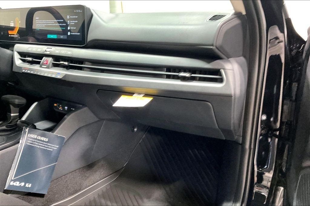 2026 Kia K4 LX