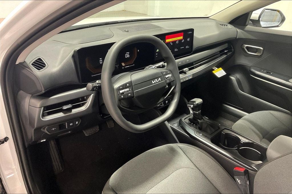 2025 Kia K4 LX
