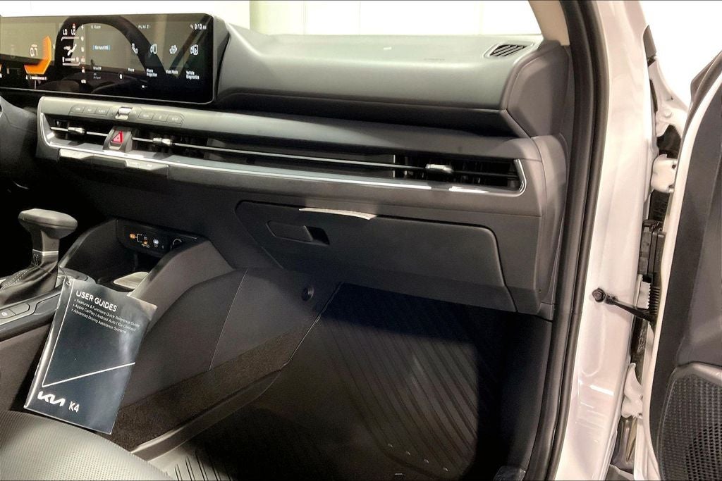 2026 Kia K4 EX