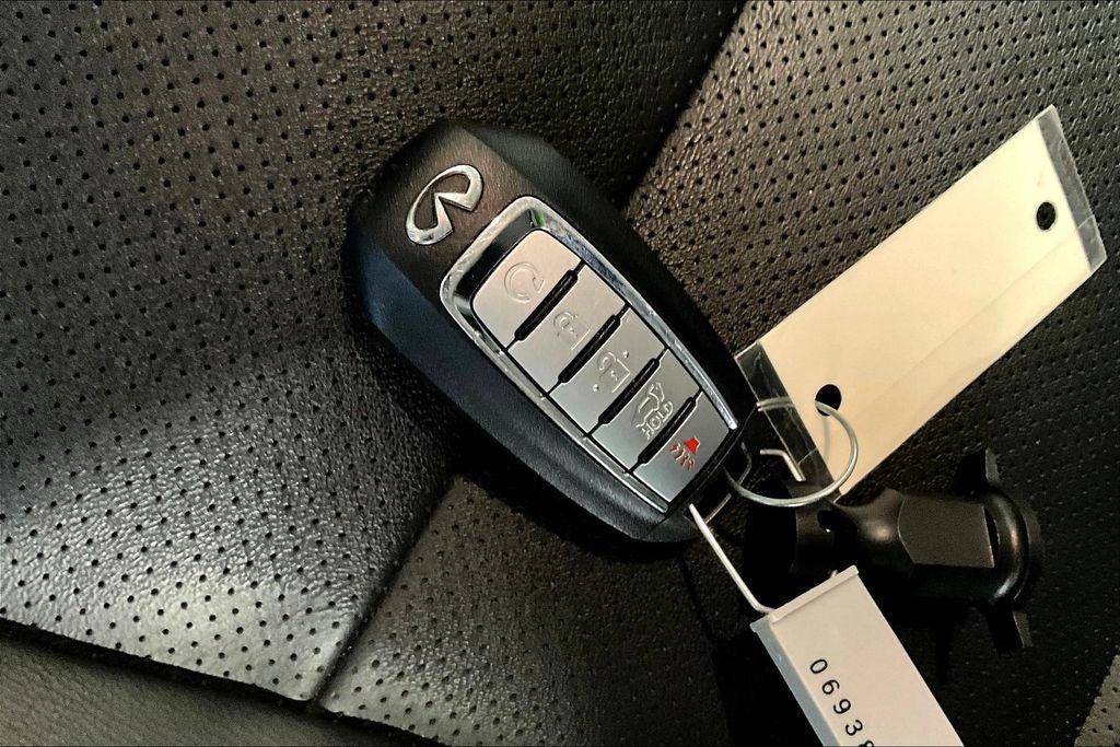 2024 INFINITI QX50 LUXE