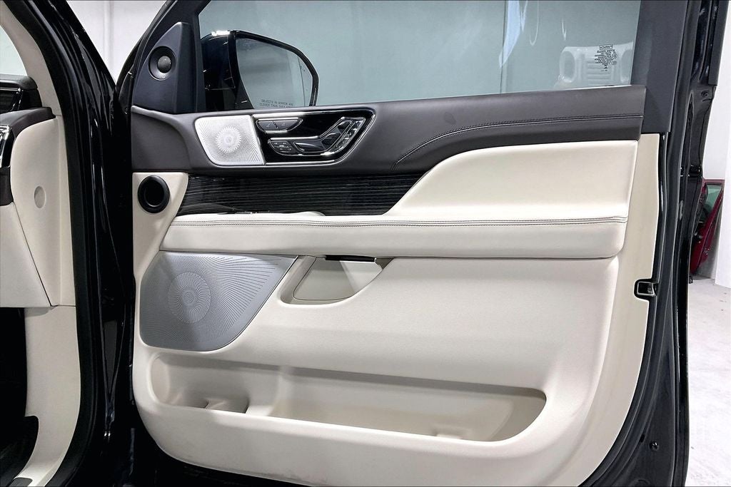 2024 Lincoln Navigator Black Label