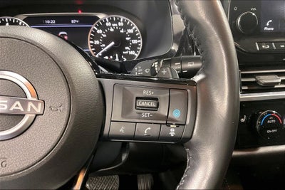 2022 Nissan Pathfinder SL
