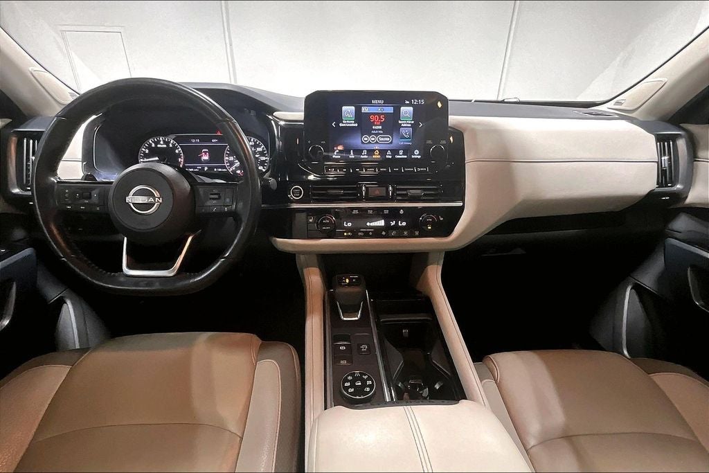 2023 Nissan Pathfinder SL