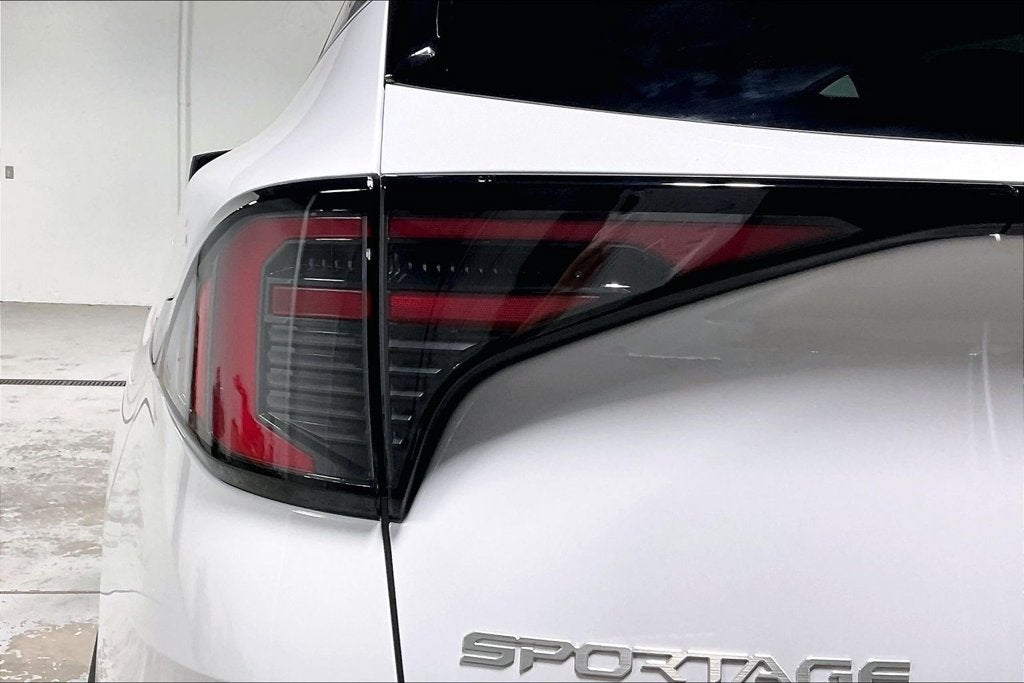 2027 Kia Sportage LX