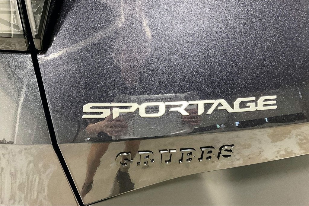 2027 Kia Sportage LX