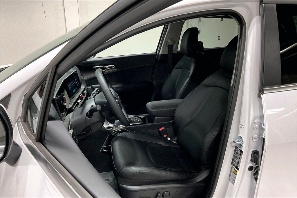 2027 Kia Sportage EX