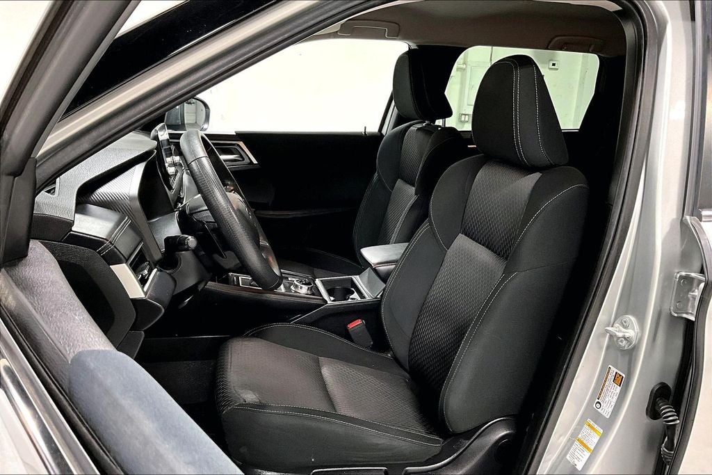 2022 Mitsubishi Outlander ES