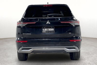 2025 Mitsubishi Outlander SE