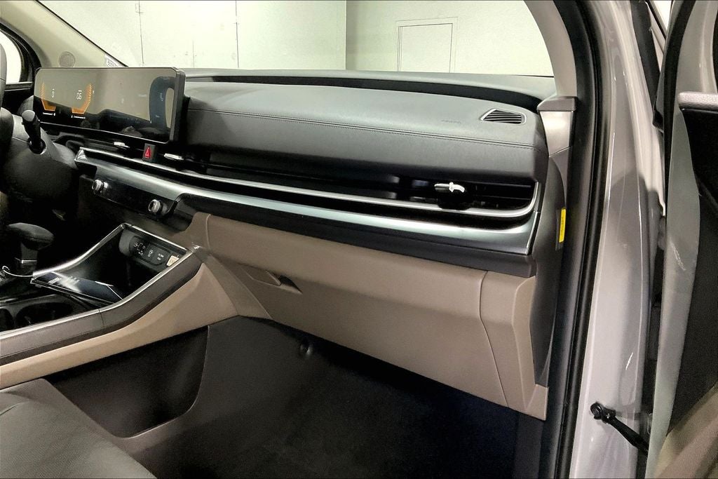 2027 Kia Carnival LXS