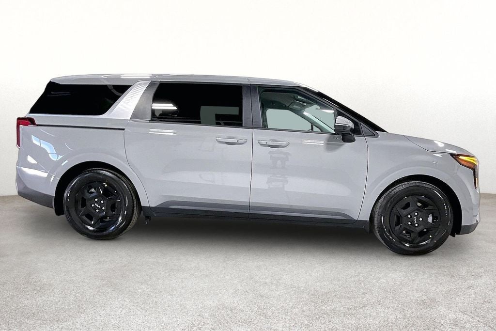 2027 Kia Carnival LXS
