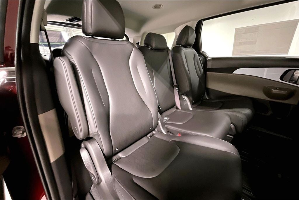 2026 Kia Carnival LX