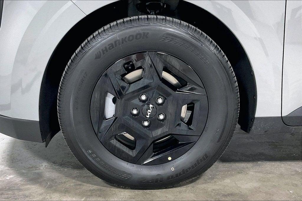 2027 Kia Carnival LXS