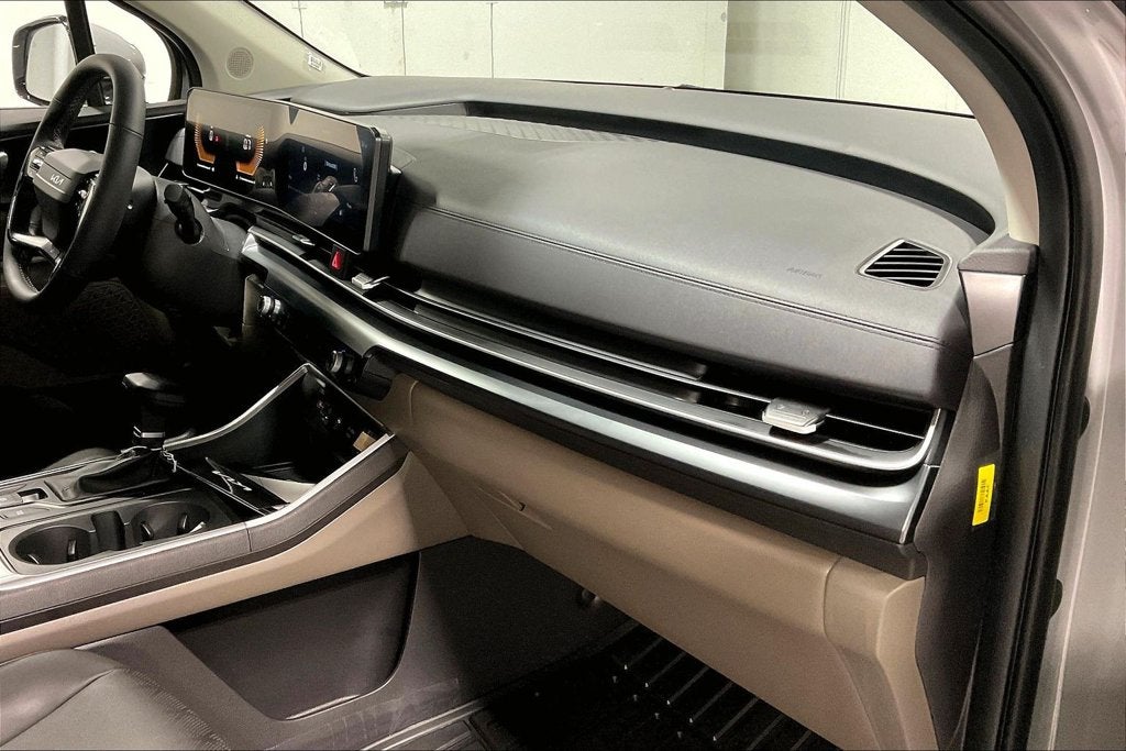 2027 Kia Carnival LXS