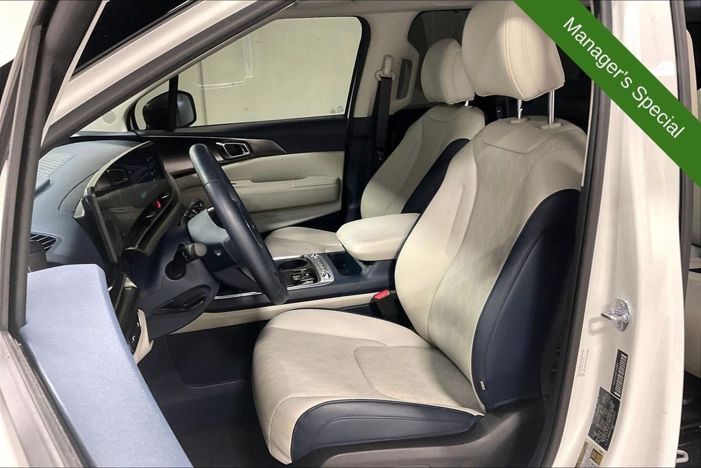 2025 Kia Carnival SX