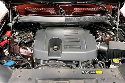 2025 Land Rover Defender 110 Sedona Red