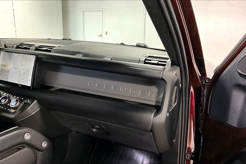 2025 Land Rover Defender 110 Sedona Red