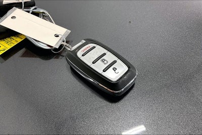2021 Chrysler Voyager LX