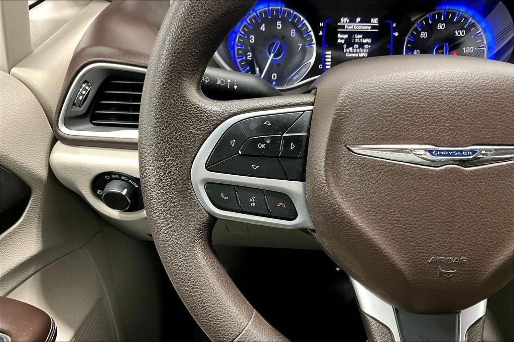 2021 Chrysler Voyager LX
