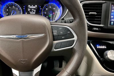 2021 Chrysler Voyager LX